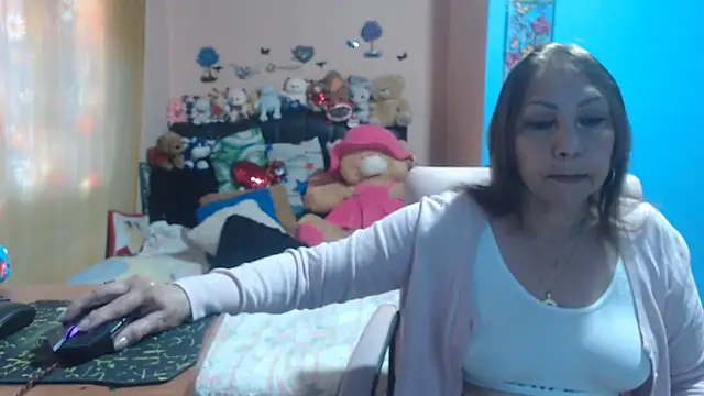 Snapshot of milfeddy_ chatting on 09/13/25, 12:38 milfeddy online show from 09/13/25, 12:38