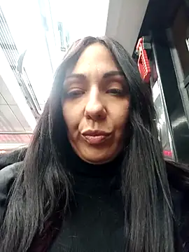 Snapshot of LeticiaWoods chatting on 02/15/25, 05:28 LeticiaWoods online show from 02/15/25, 05:28