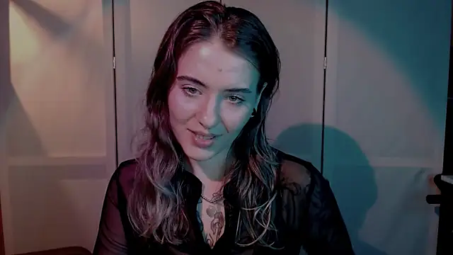 risha laas online show from 12/18/24, 05:31