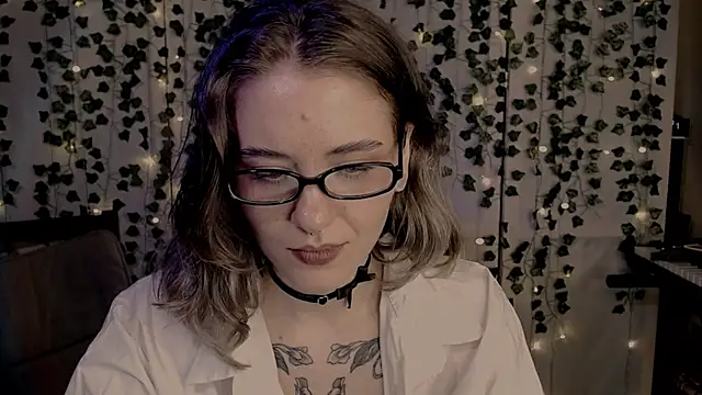 risha laas online show from 02/09/25, 08:24