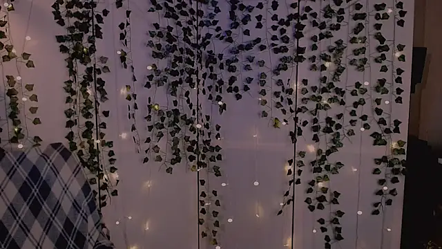 risha laas online show from 10/24/25, 08:16