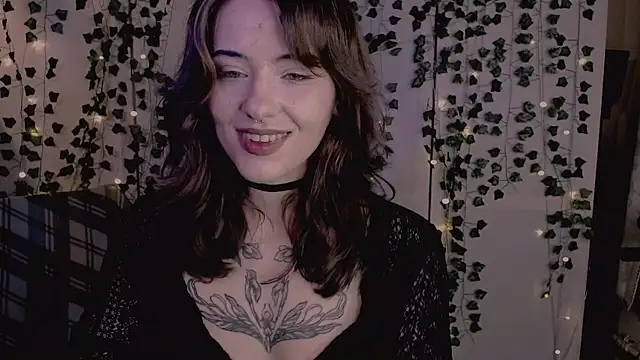 risha laas online show from 11/19/25, 08:09