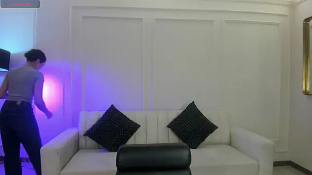 RossieRhoades online show from 10/28/25, 01:47