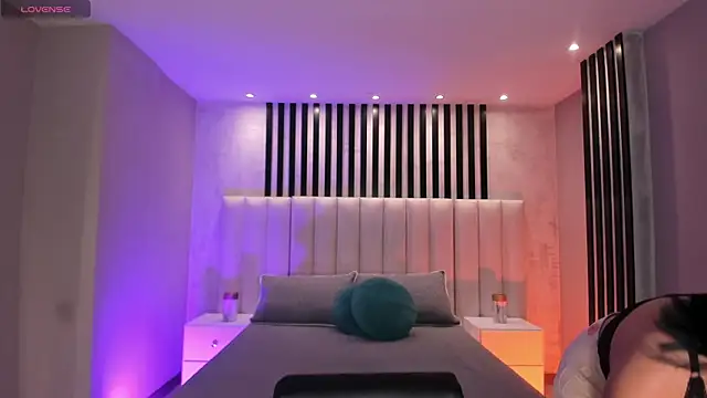 RossieRhoades online show from 11/04/25, 08:30