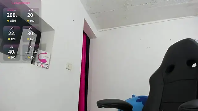 Snapshot of susy_bigboobs chatting on 12/03/24, 08:38 susy bigboobs online show from 12/03/24, 08:38