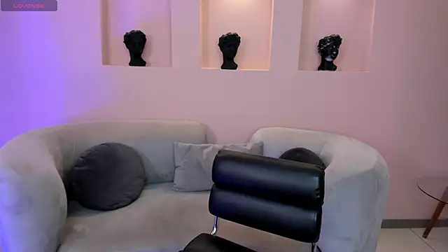 EveBensonX online show from 01/15/25, 08:26