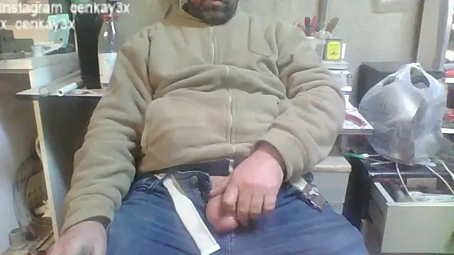 Snapshot of masculine_bear_daddy chatting on 12/28/24, 07:01 masculine bear daddy online show from 12/28/24, 07:01