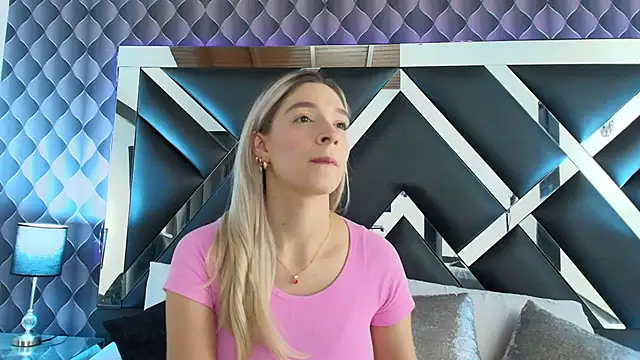 victoriaa lee  online show from 02/06/25, 07:07