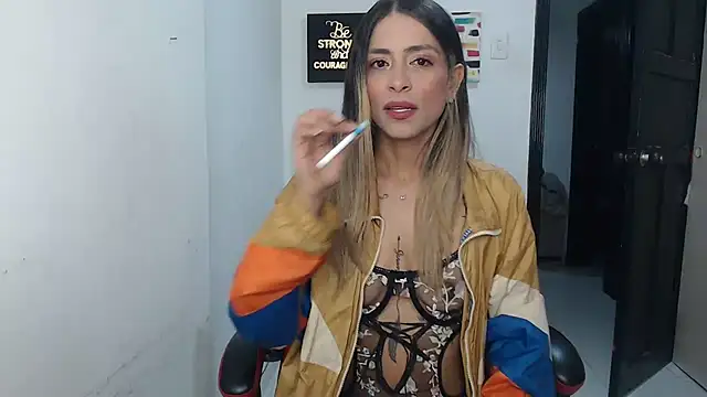 Liamiler01  online show from 10/24/25, 12:41