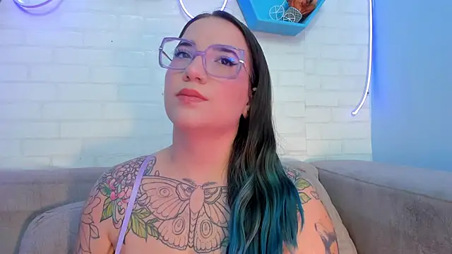 Snapshot of DEVA_BLUE_ chatting on 01/23/25, 05:02 DEVA BLUE online show from 01/23/25, 05:02
