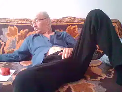 cumloverboyxx69 online show from 02/23/25, 11:44