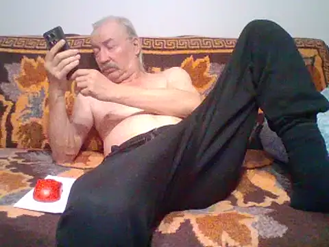 cumloverboyxx69 online show from 02/24/25, 03:33