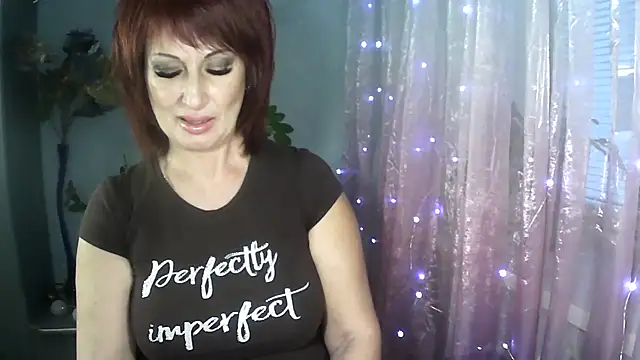 Snapshot of Faraira17 chatting on 10/20/25, 04:35 Faraira17 online show from 10/20/25, 04:35