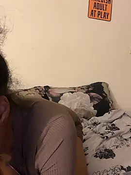 Snapshot of Iceblanca chatting on 03/11/25, 06:43 Iceblanca online show from 03/11/25, 06:43