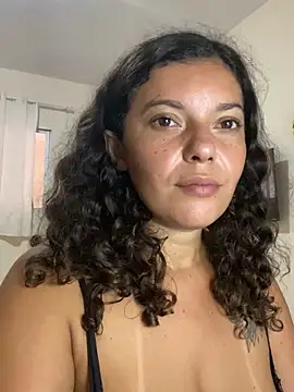 -Marivalda- online show from 11/04/25, 01:43