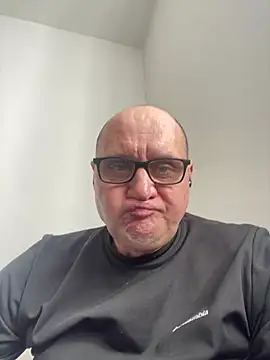 vanjbi45 online show from 02/16/25, 10:54