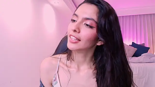 Snapshot of miiaa_evans chatting on 02/19/25, 07:28 miiaa evans online show from 02/19/25, 07:28
