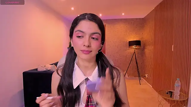 miiaa evans online show from 10/21/25, 10:38