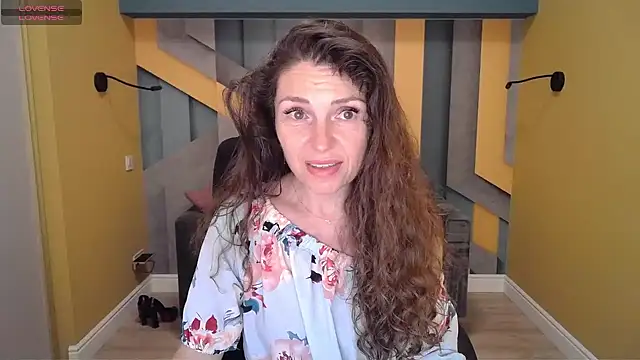Snapshot of EllaLong chatting on 02/01/25, 12:58 EllaLong online show from 02/01/25, 12:58