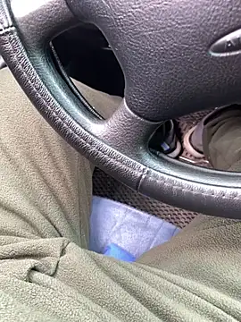 Snapshot of makar8 chatting on 03/17/25, 10:49 makar8 online show from 03/17/25, 10:49