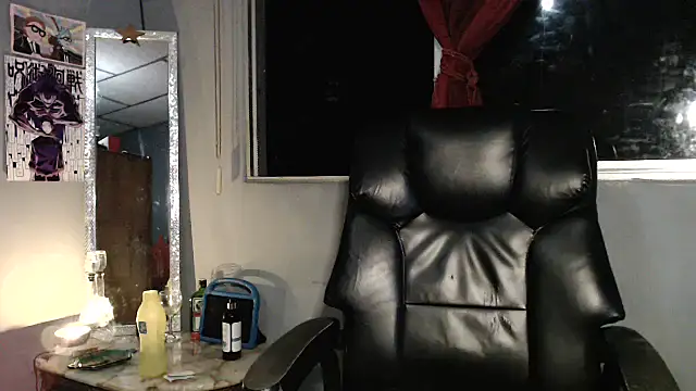 DanelyLopez online show from 10/08/25, 12:30