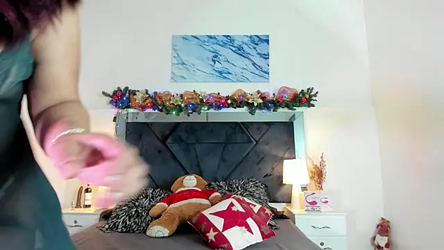 Lauralove 69 online show from 12/30/24, 07:11