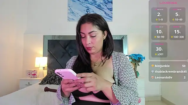 Lauralove 69 online show from 03/07/25, 01:53