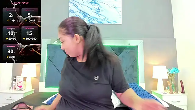 Lauralove 69 online show from 10/03/25, 10:07