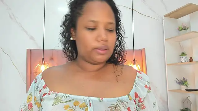 Belle Brunette online show from 11/21/25, 09:02