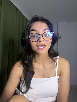 Cat2525 online show from 12/29/24, 03:22