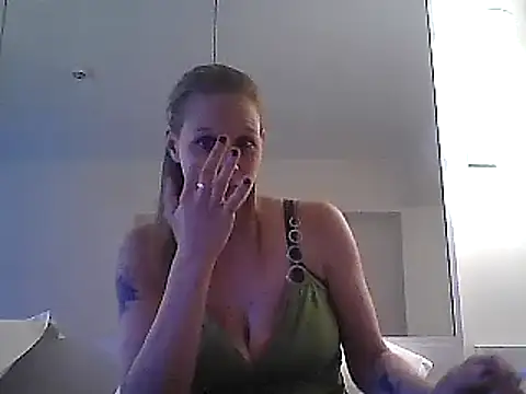 Snapshot of WildScorpio86 chatting on 02/14/25, 12:47 WildScorpio86 online show from 02/14/25, 12:47