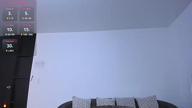 Snapshot of charlottewhitte chatting on 02/12/25, 11:18 charlottewhitte online show from 02/12/25, 11:18