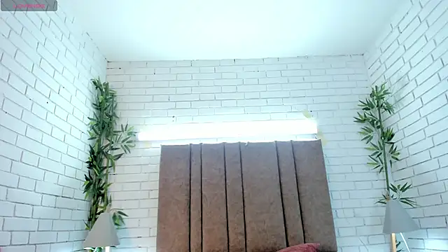 Snapshot of charlottewhitte chatting on 03/04/25, 11:08 charlottewhitte online show from 03/04/25, 11:08
