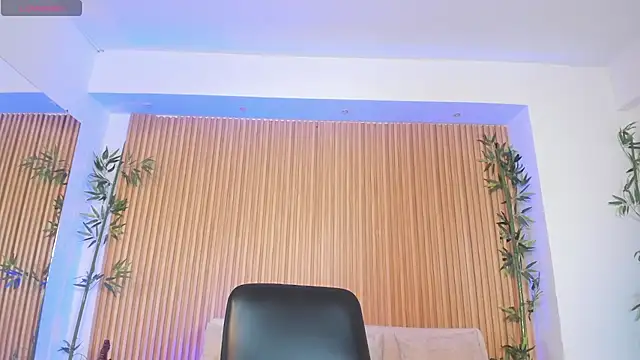 charlottewhitte online show from 10/14/25, 11:33