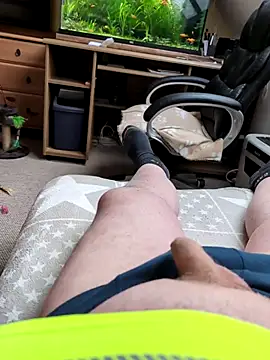 Mariomario0565 online show from 10/24/25, 02:02