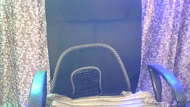 Snapshot of iam-moni2 chatting on 10/07/25, 02:31 iam-moni2 online show from 10/07/25, 02:31