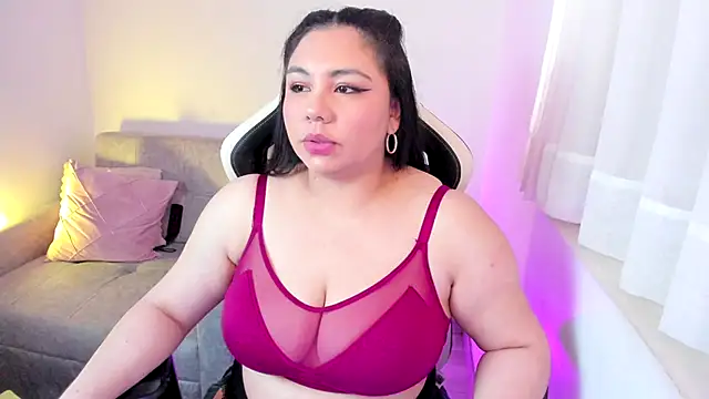 ambar-wells online show from 11/04/25, 04:06