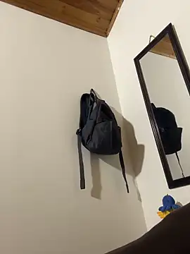 CamiRojas boy online show from 10/18/25, 04:04