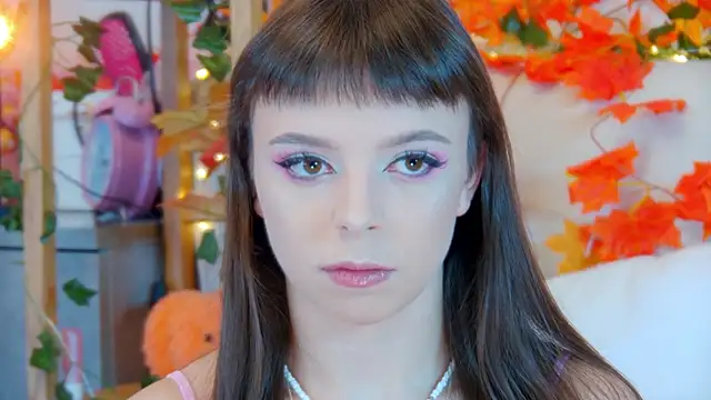 ElisabethDavis online show from 10/24/25, 03:19