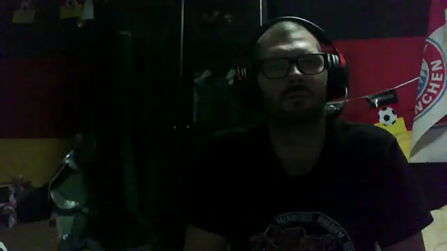 Snapshot of Die-geile-Sau chatting on 09/17/25, 09:49 Die-geile-Sau online show from 09/17/25, 09:49