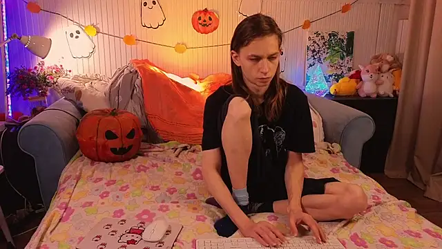 Snapshot of Frank_Fraer chatting on 11/02/25, 07:38 Frank Fraer online show from 11/02/25, 07:38