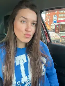 Snapshot of Cherry_Beauty chatting on 01/17/25, 12:52 Cherry Beauty online show from 01/17/25, 12:52