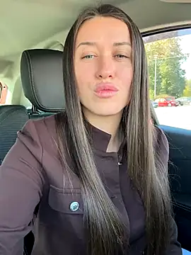 Snapshot of Cherry_Beauty chatting on 09/30/25, 09:03 Cherry Beauty online show from 09/30/25, 09:03