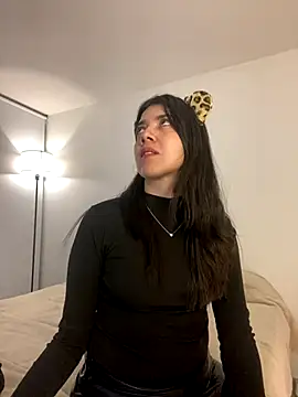 saori 10 online show from 10/19/25, 07:42