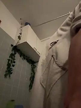 Toyjungee online show from 10/09/25, 01:25