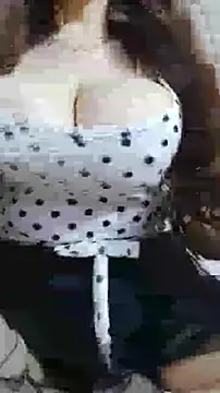 Snapshot of Lamis1 chatting on 01/17/25, 11:59 Lamis1 online show from 01/17/25, 11:59