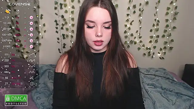 Snapshot of aliice_cutie chatting on 01/24/25, 04:49 aliice cutie online show from 01/24/25, 04:49