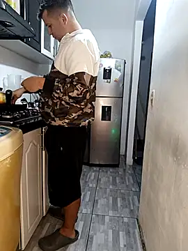 catire2323 online show from 11/22/25, 03:16