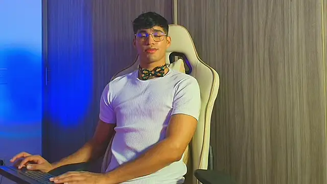 Jimmy Leeh  online show from 11/09/25, 03:38