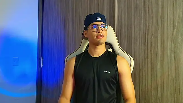 Jimmy Leeh  online show from 11/21/25, 04:55